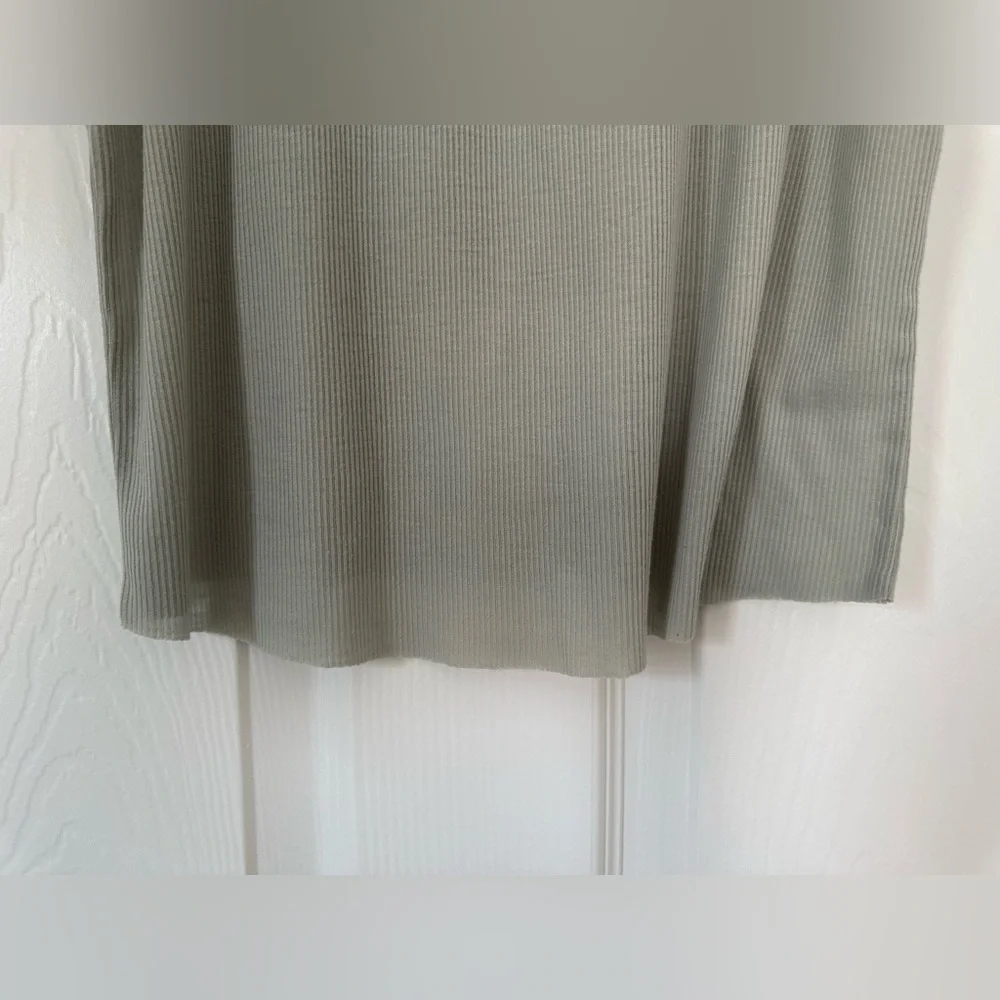 Alo Heat-Wave Tank - Pistachio - Small - Picture 6 of 10